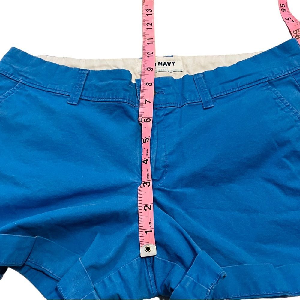 10/$25🦋 Old Navy Royal Blue Low Rise Cuffed Chino Shorts - Size 4 - Picture 8 of 9
